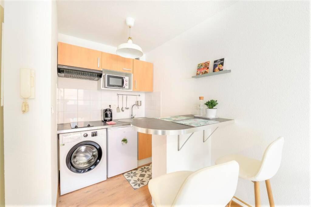 Le Montmorency - Free Parking - Airbus - Netflix Toulouse Luaran gambar
